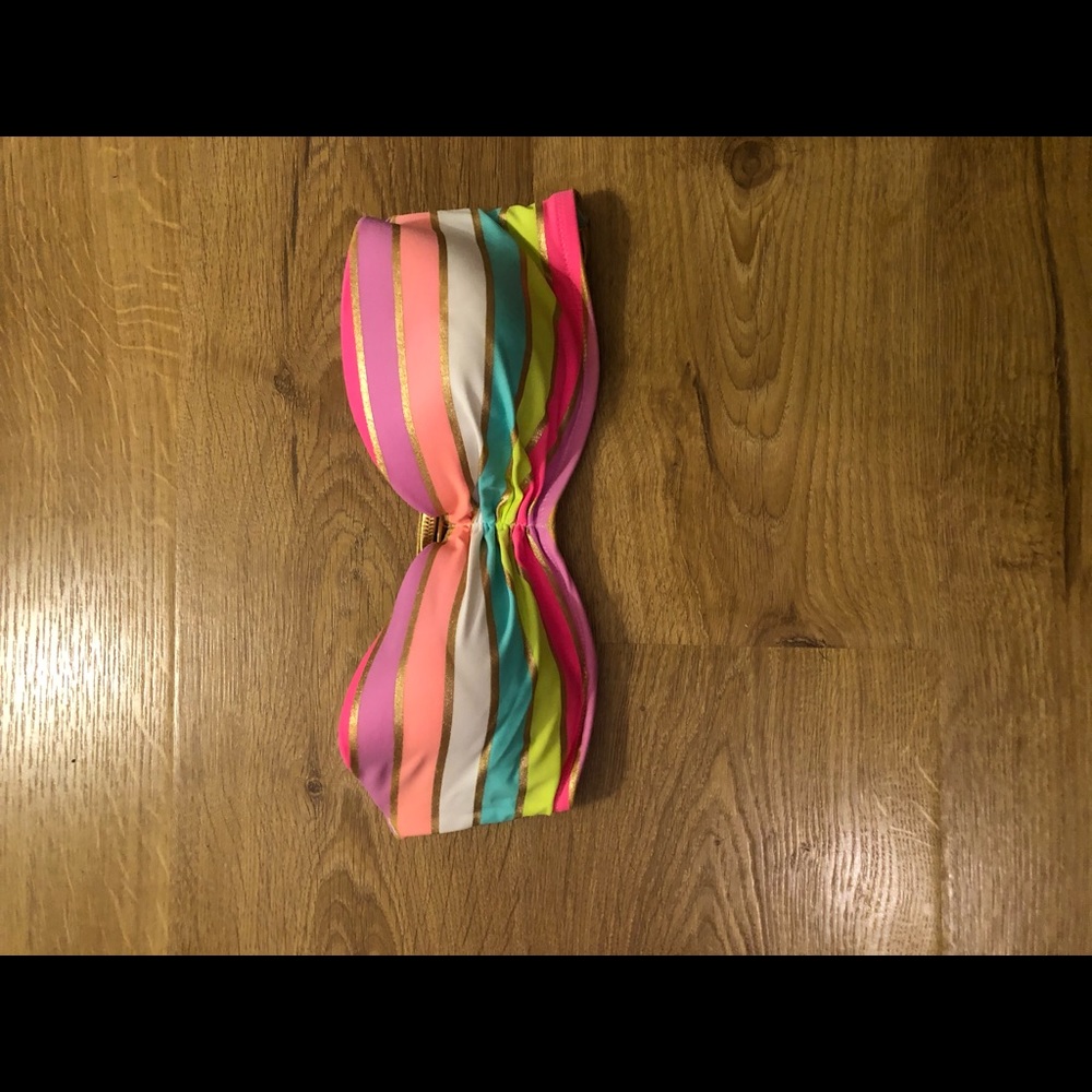 Victoria’s Secret bikini top